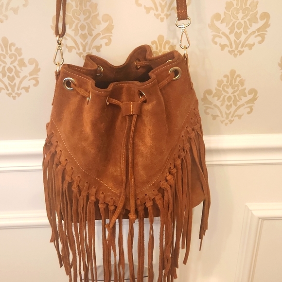 Imported Purse with Fringe. - Picture 3 of 12